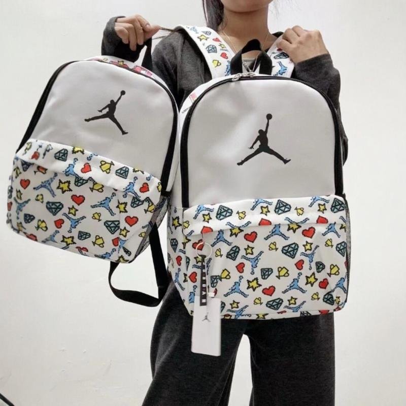 JORDAN'S AJ MEN AND WOMEN CARRY A FULL-SIZE RECREATIONAL BACKPACK FOR OUTDOOR SPORTS STUDENTS