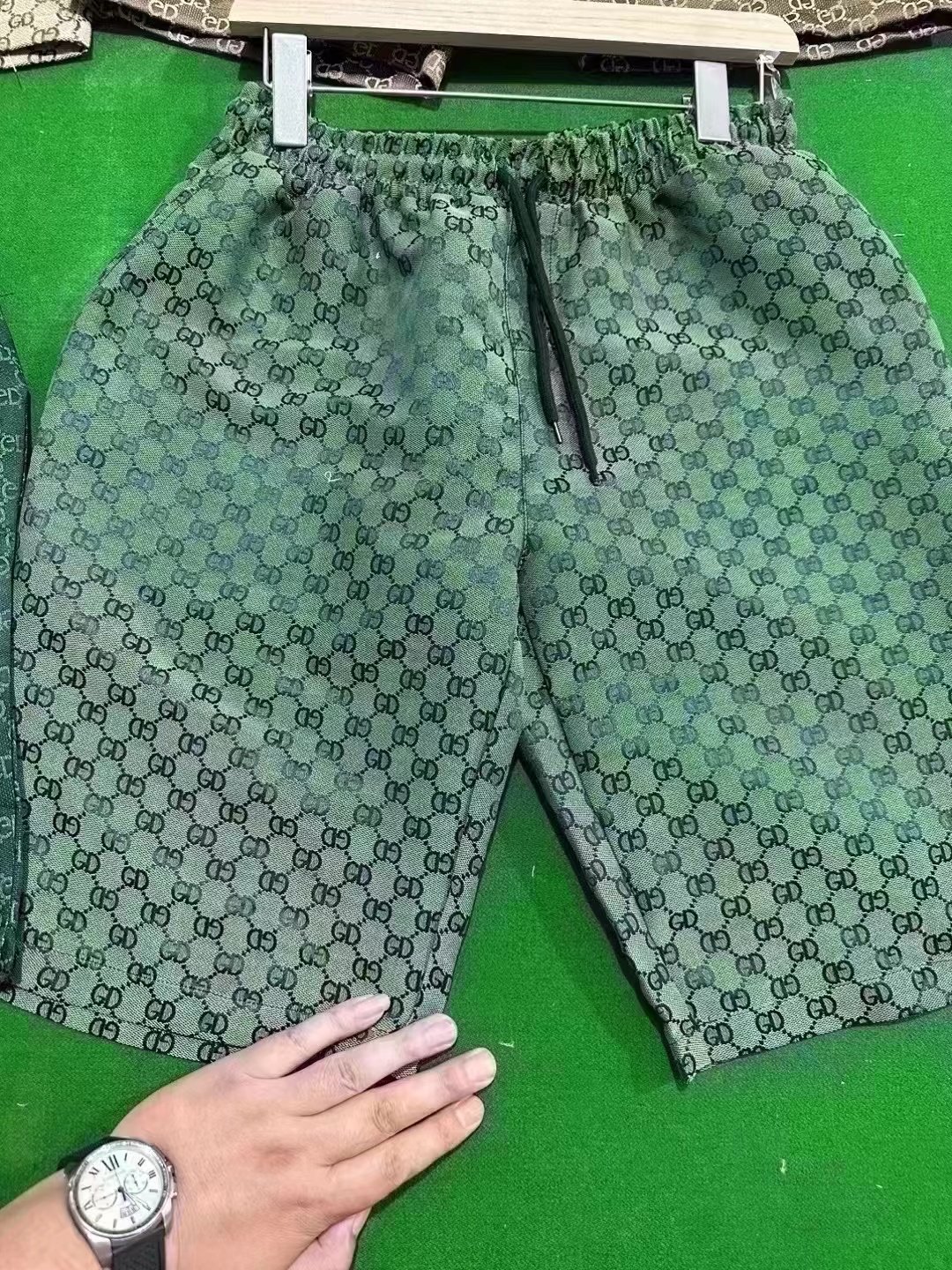 Factory direct sales Casual men's summer light British loose plaid striped sports shorts