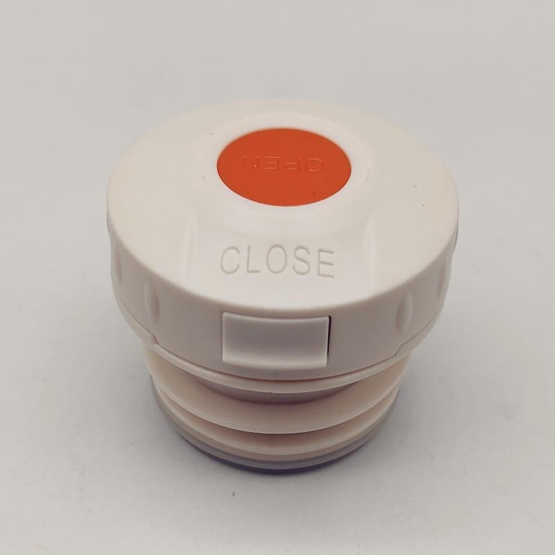 A general lid-covered stainless steel canteen switch on the inside of the cup