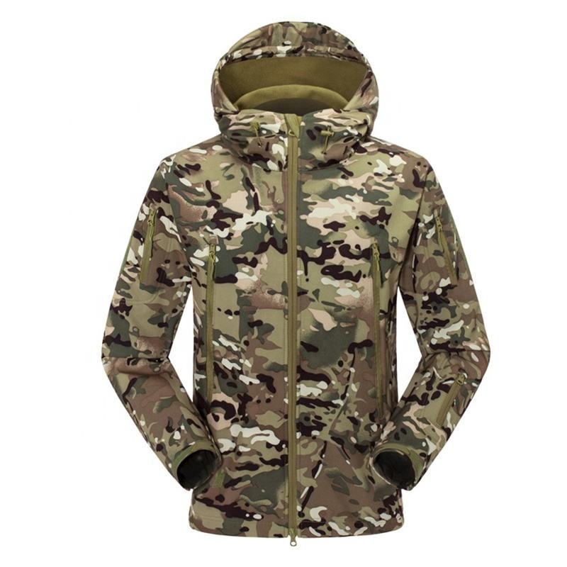 Customized outdoor tactical jacket with LOGOMen camouflage waterproof soft shell Hoody Hiking camping jacket Coat Cargo jacket