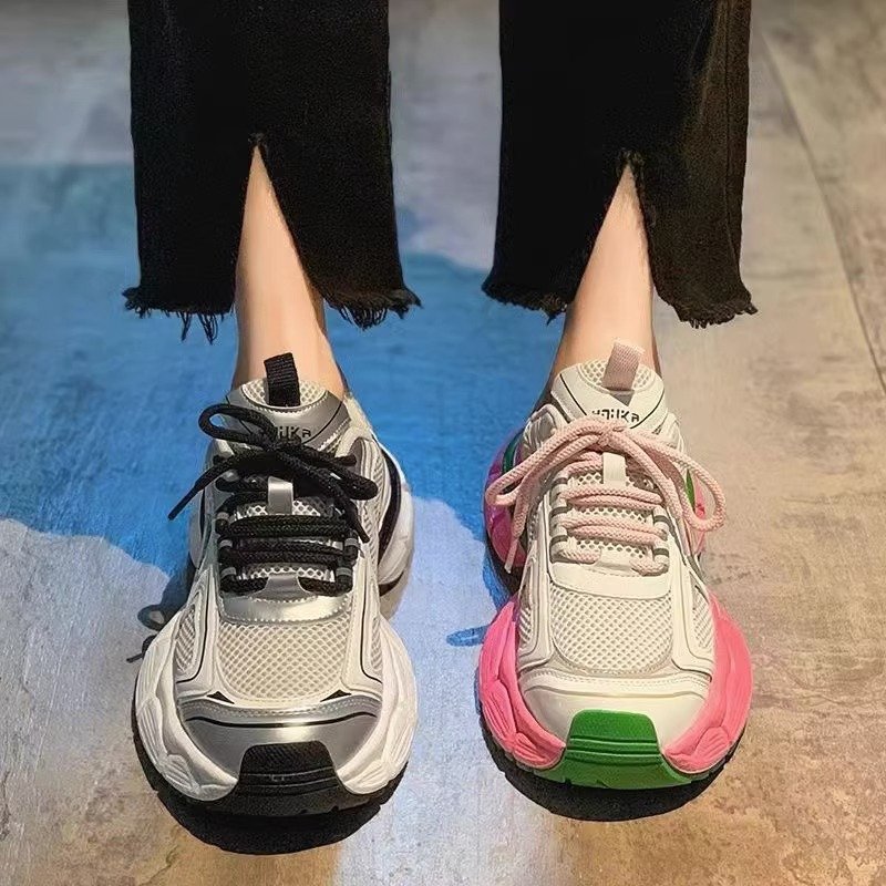 2024 Classic original fashion web design sneakers Walking style comfortable breathable elevated sneakers for women