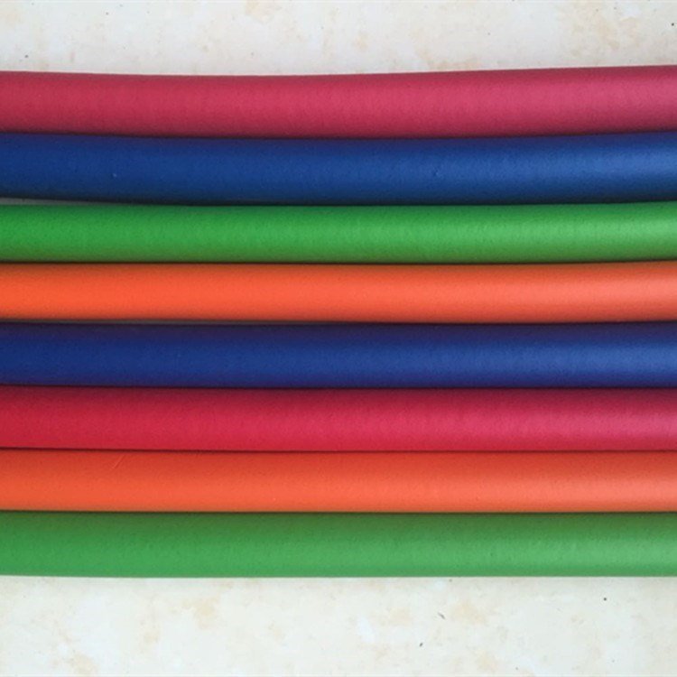 THE FITTINGS PROTECT THE FOAMS FROM HIGH-DENSITY SPORTS TUBES, AND THE EQUIPMENT BIKER PUTS THE NBR SPONGE RUBBER
