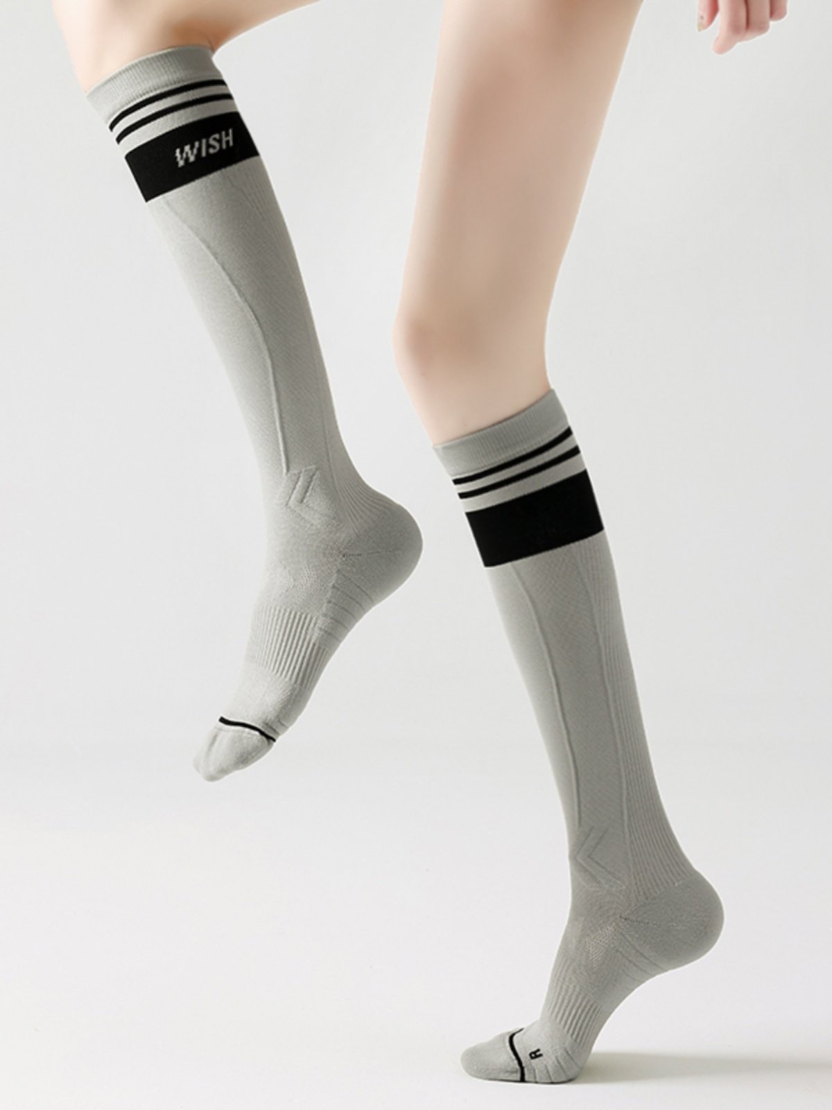 Sports-pressure little leg stockings, Prati's run-and-jump stocking stripes, sock-on-girl