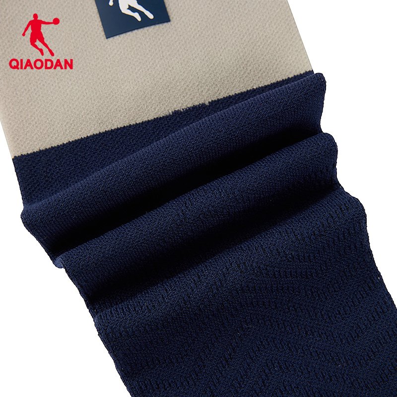 A new summer running badminton protection kit for both legs and legs in Jordan, China