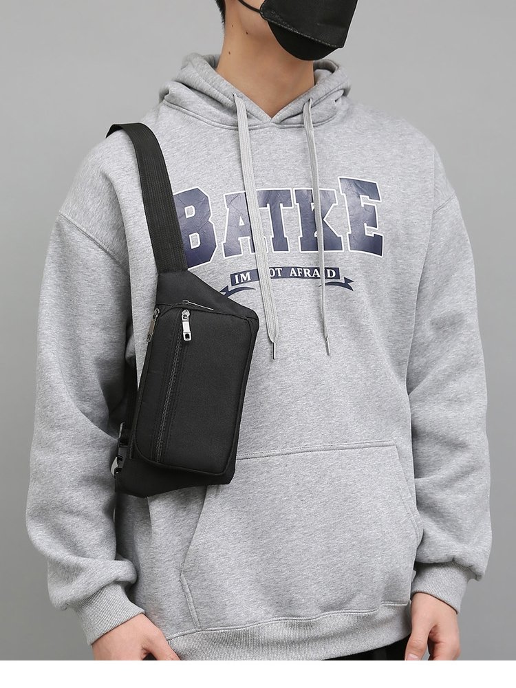 A new man with a waterproof and milly job, a recreational mobile phone with a large capacity