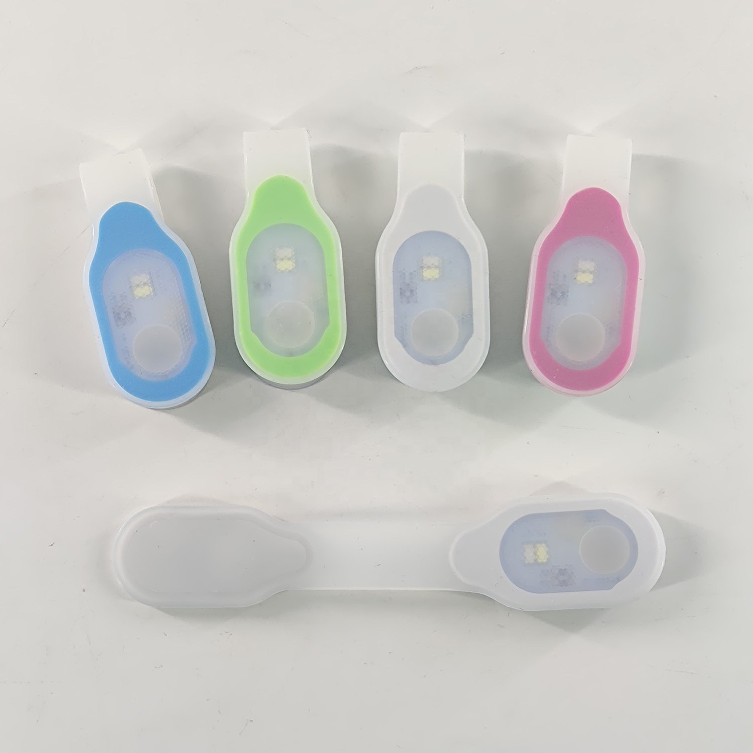 LINLI Clip On Flashlight Night Safely Nursing Night Light Hands Free Strong Magnetic To Grip Clothing For Walking Running Read