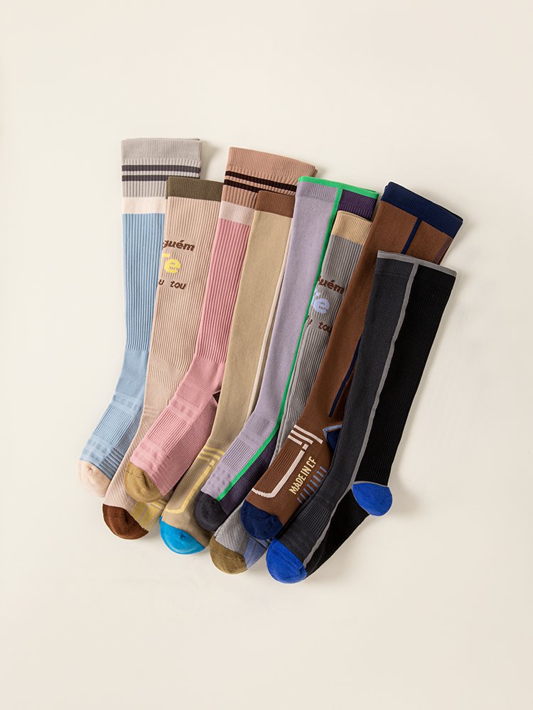 Pressure stockings, scalding up the gym sock, scrambling the gym cosmetic socks, riding the sock, badminton socks