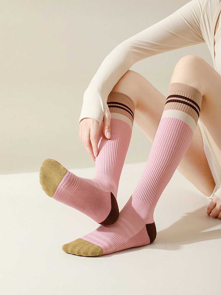 Pressure stockings, scalding up the gym sock, scrambling the gym cosmetic socks, riding the sock, badminton socks