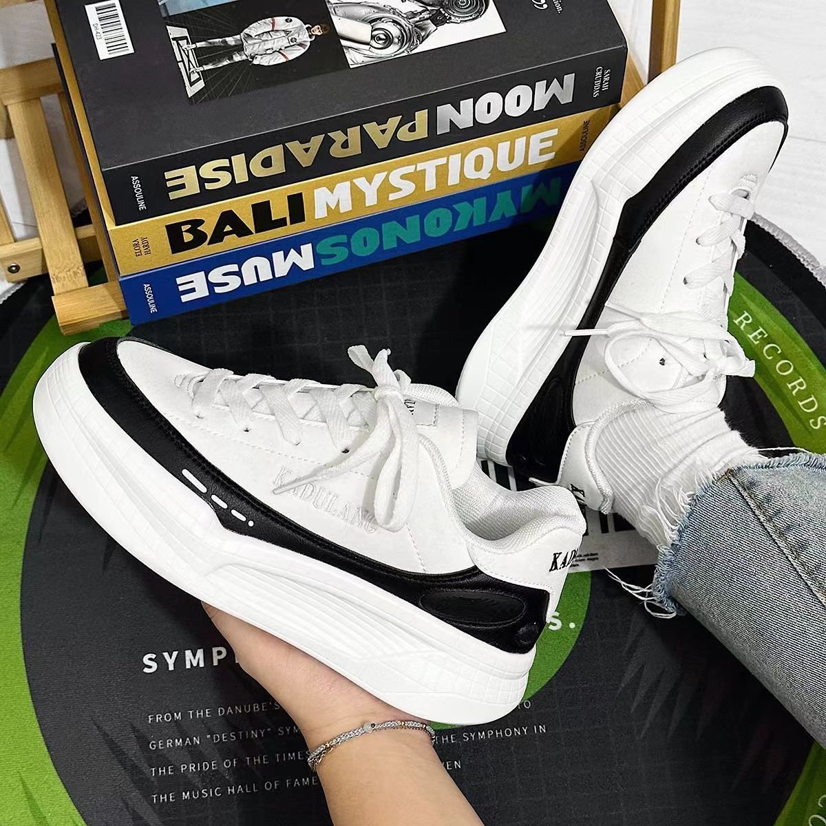 2024 Original men's new fashion design soft sole increase casual shoes breathable fashion inside increase casual shoes