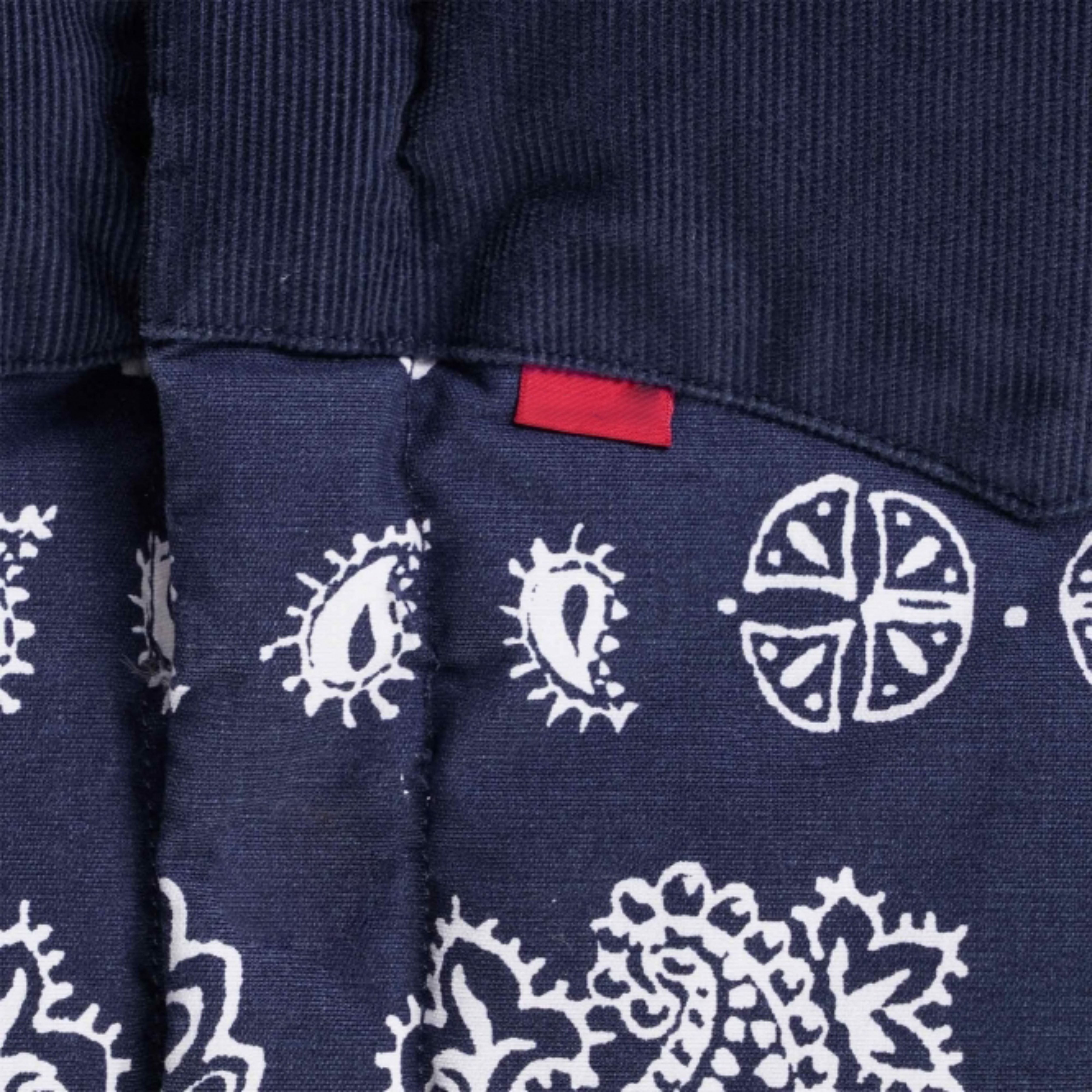 classic puffer vest with western style Cut with a boxy, relaxed fit insulated for extra warmth finished with western