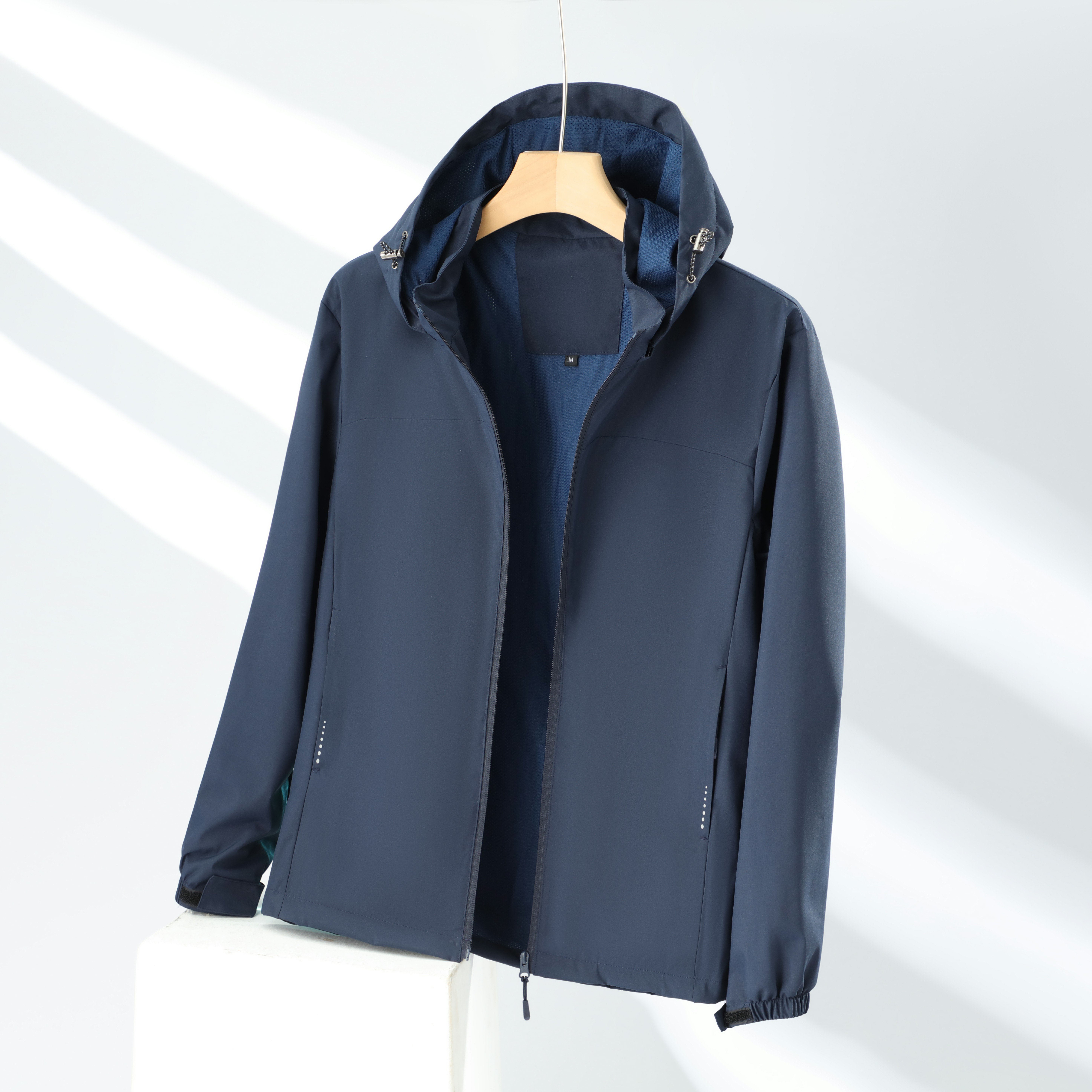 manufactory Men's Hooded Sports Windbreaker Thin Leisure Long Sleeve Coat Outdoor Running Windbreaker Coats Jackets