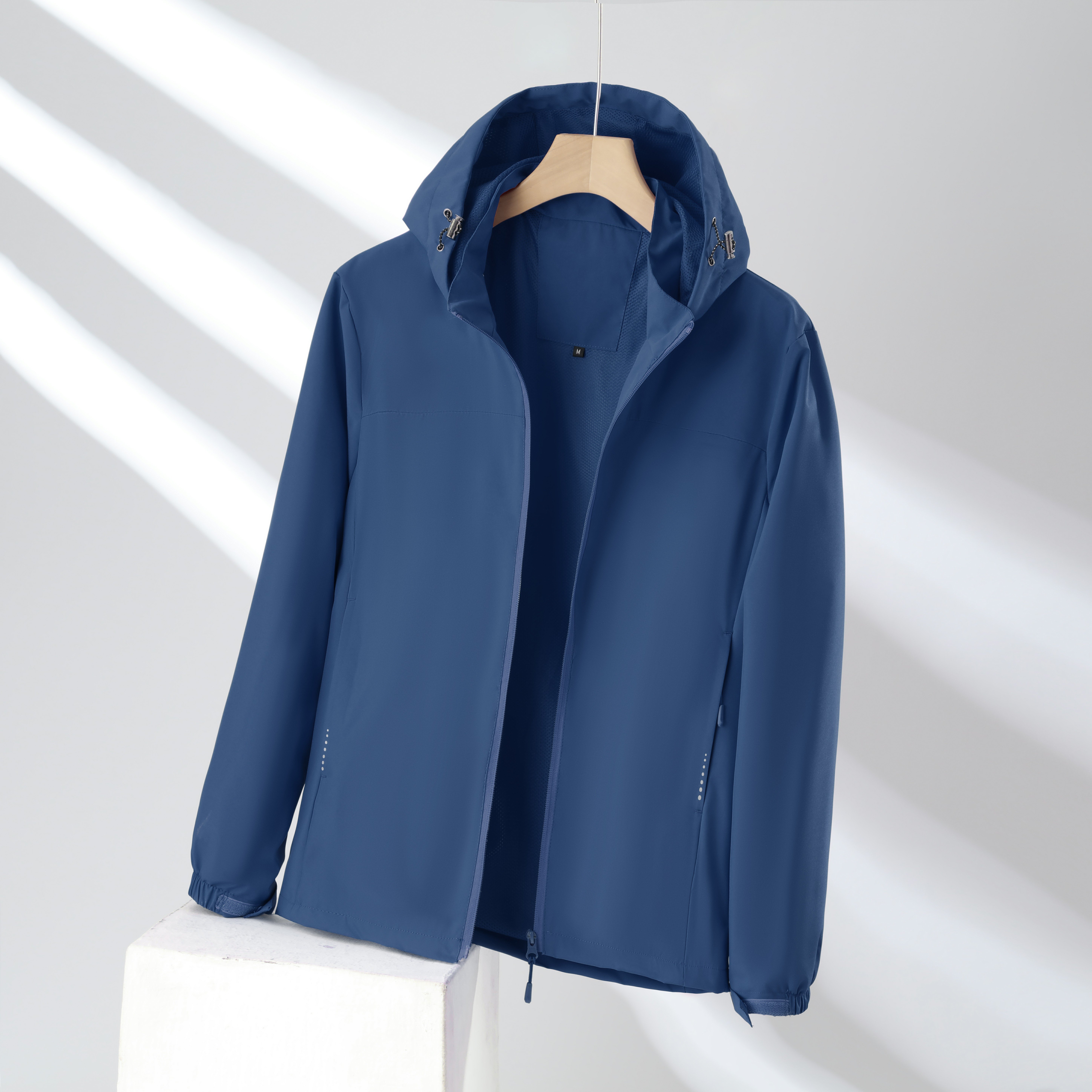 manufactory Men's Hooded Sports Windbreaker Thin Leisure Long Sleeve Coat Outdoor Running Windbreaker Coats Jackets