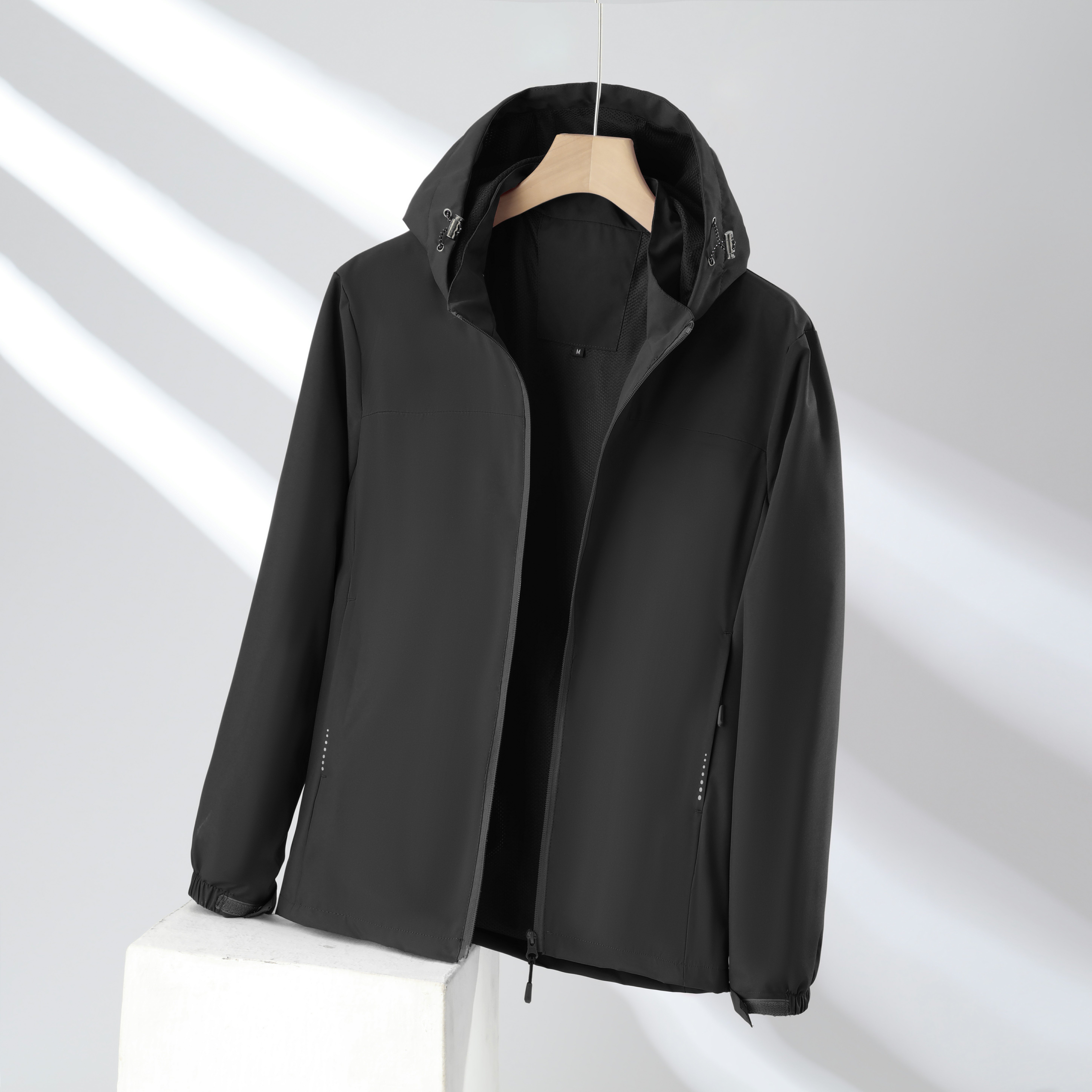manufactory Men's Hooded Sports Windbreaker Thin Leisure Long Sleeve Coat Outdoor Running Windbreaker Coats Jackets