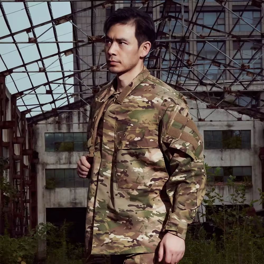 High Quality Men's Tactical Soft Shell Jackets for Outdoor and Hiking Waterproof Camo Fleece with Plus Size for Safari