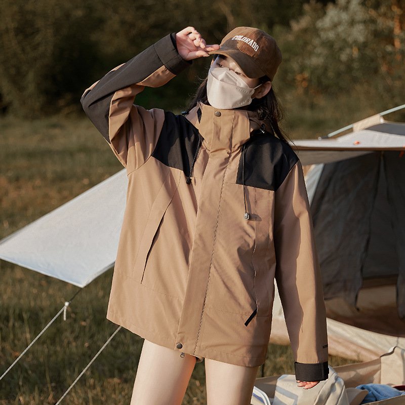 Professional outdoor hiking autumn/winter three in one windproof and waterproof hiking suit, trendy jacket jacket