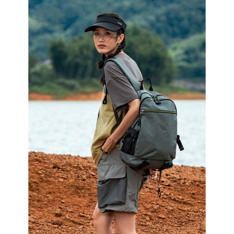 Leisure Outdoor Wear-Resistant Large Capacity Backpack Suitable For Camping Hiking