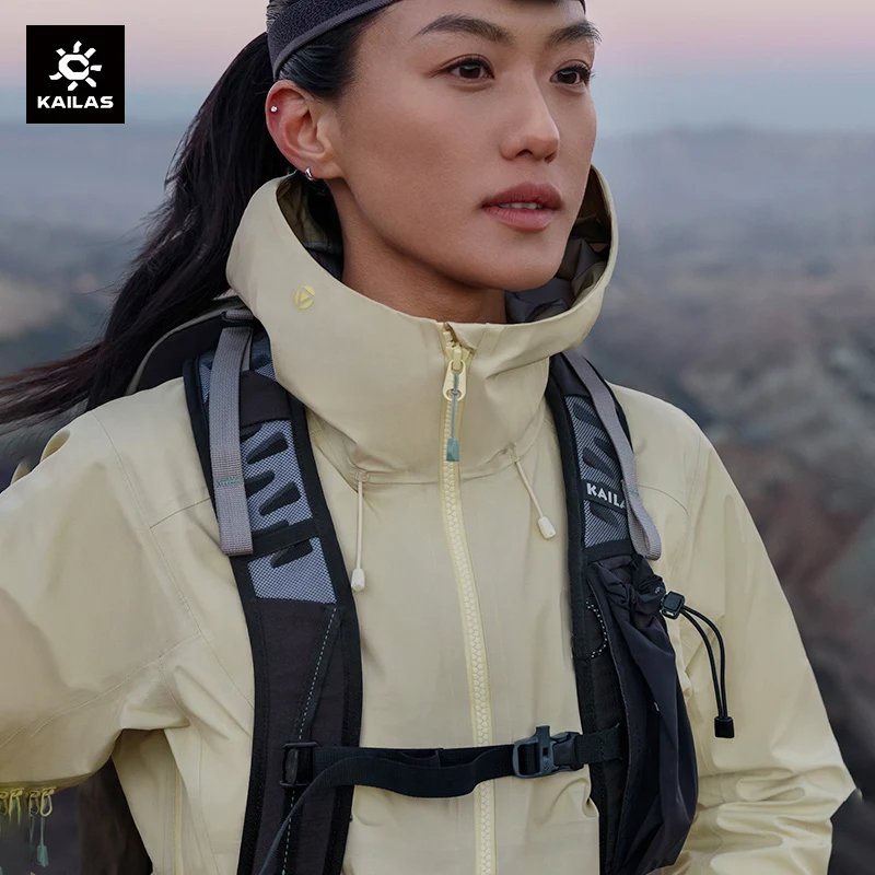 Professional Mountaineering Jacket Windproof Women's Outdoor Travel Warm Clothing Jacket KG2411202