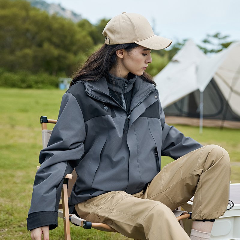 Spot wholesale windproof waterproof luxury winter hiking anorak wind breaker jacket With low MOQ