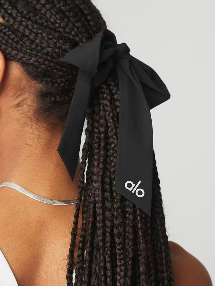 alo yoga butterflies croquettes, alo yoga crochets, acacia girls with modulated outdoor sports travels in photo coops