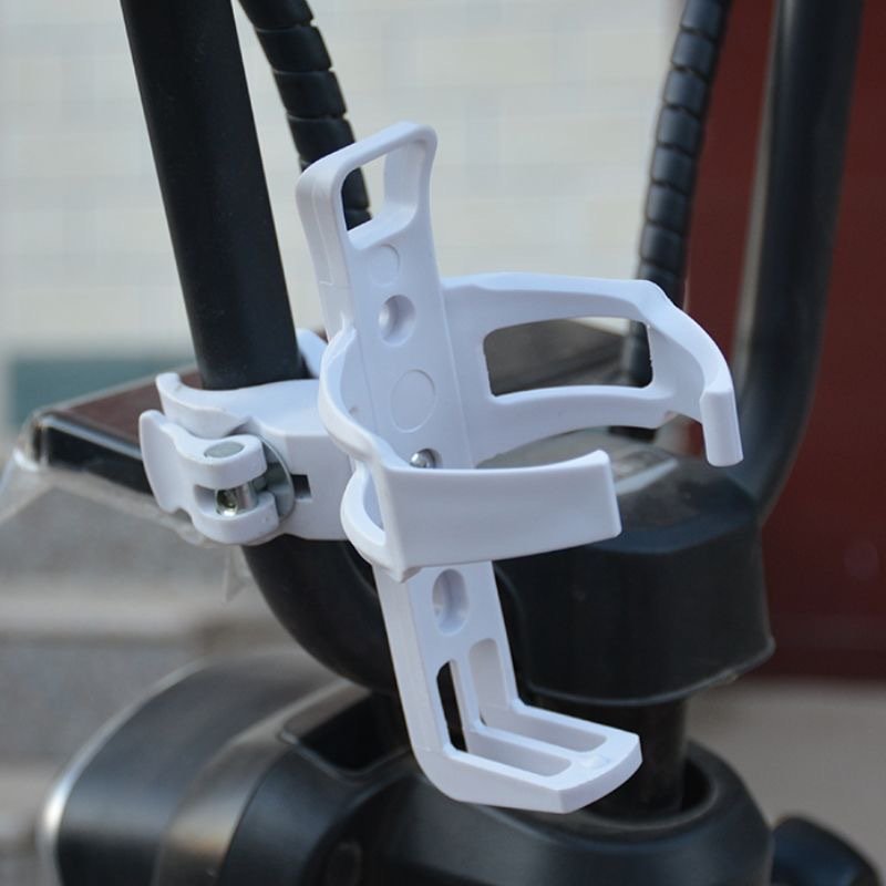 Full set of general-purpose equipment fittings for a mountain bicycle canteen on a road on a bicycle and a water support frame
