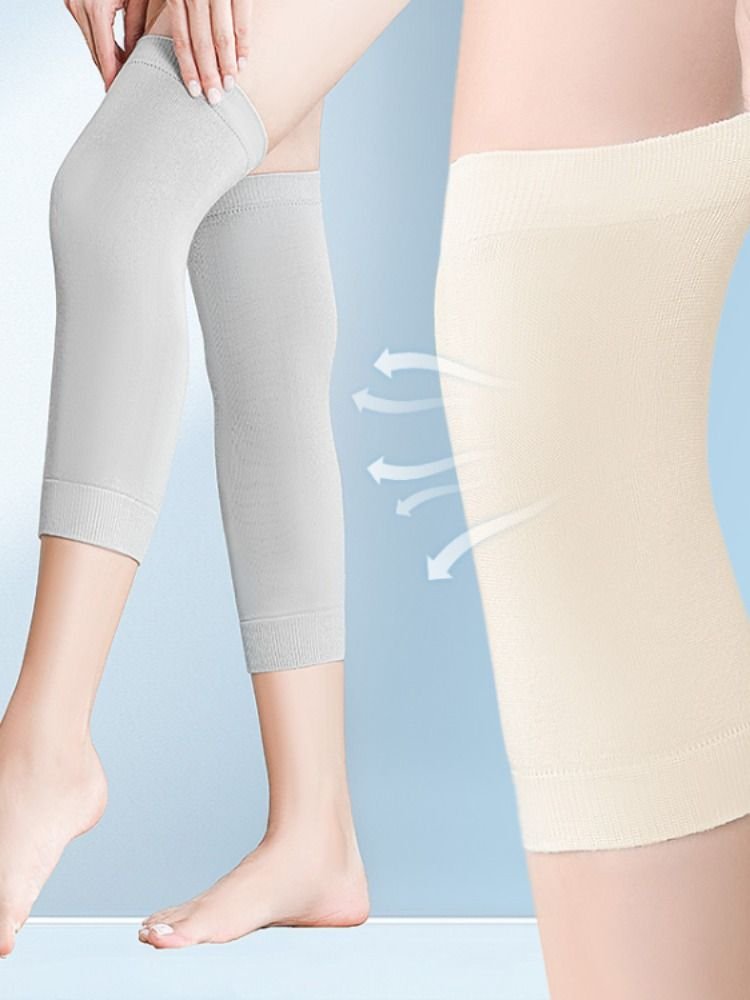 The air-conditioning room for a woman with a pure cotton warmer on her knees, and a man with a hot-ass summer corset
