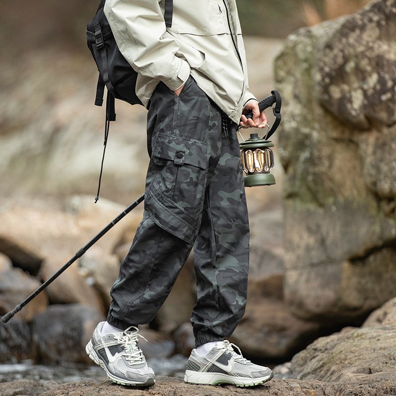 LAYENNE High Quality Custom Logo outdoor pants wholesale multi-pockets camouflage soft shell windbreaker Sweatpants Men