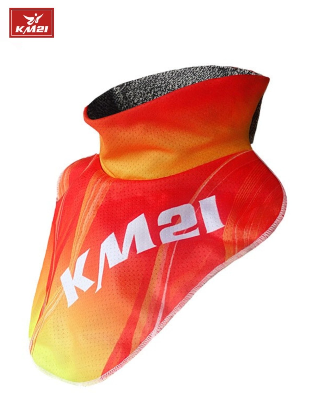 Specialized ski skating gear for short-trip neck protection during winter