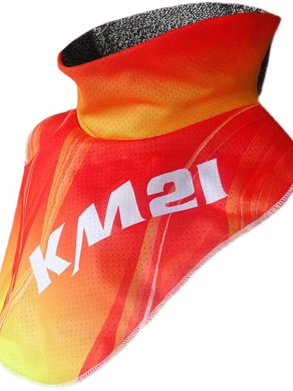Specialized ski skating gear for short-trip neck protection during winter