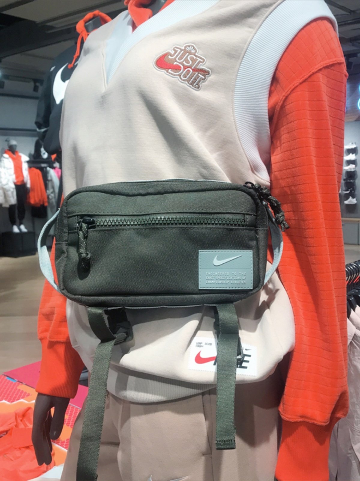 Nike Nike's Fashion and Sports Pack, Single-shoulder Tied-In-Wings Bag, DR6127-325