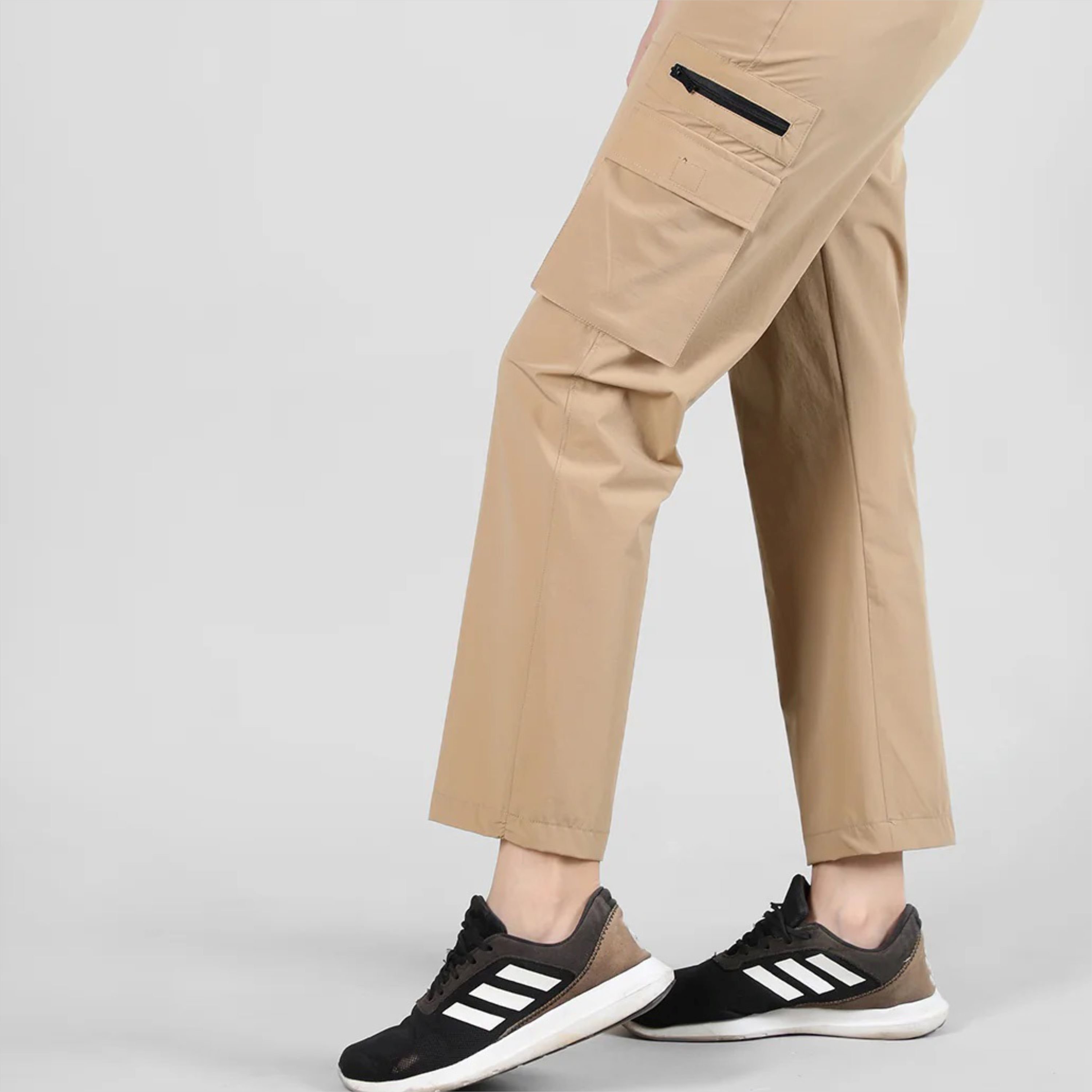 Trendy and Functional Womens Cargo Pants - Durable and Comfortable - Perfect for Casual Wear and Adventure Activities