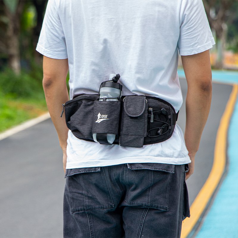 a water kettle with a troupe of a marathon, a multi-purpose kettle with a mobile phone