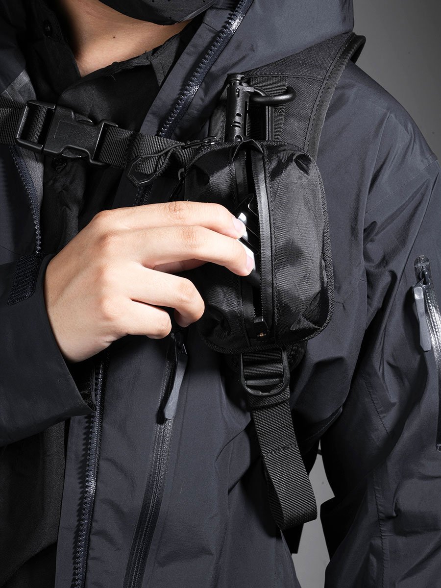Cocoon sub-characterium wind tactical xpac waterproof card bag, molle fittings FGM-02 Wolf Heading Industries