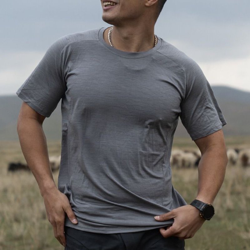 Summer Merino wool quick drying breathable round neck short sleeve merino wool mountain hiking short sleeve man