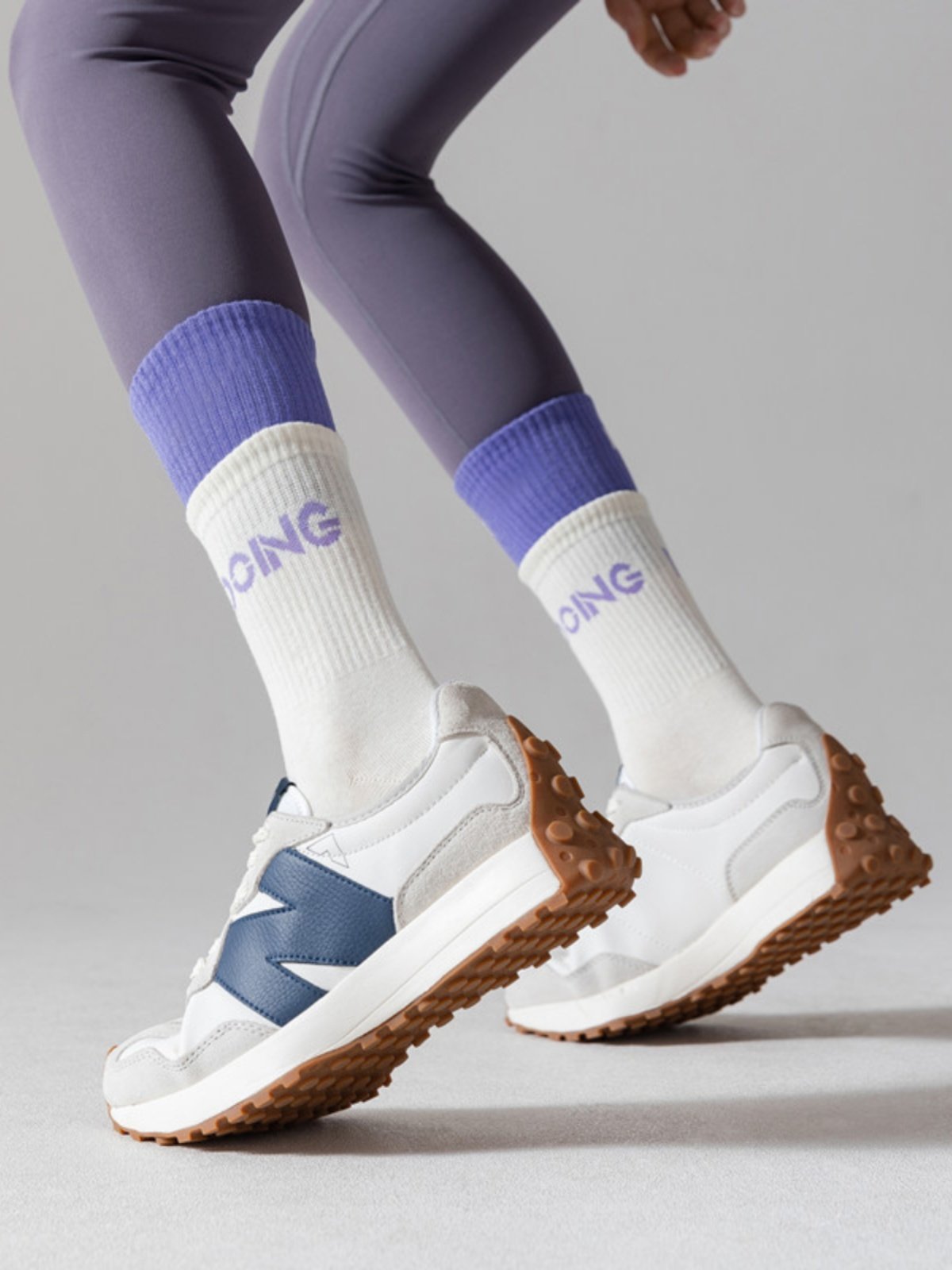 Sock-and-gauge in the middle
