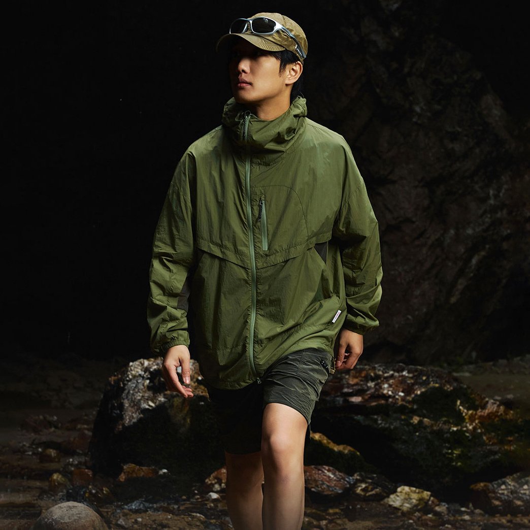 OEM SERVICE UPF50+ Clothing Manufacturer Mens Outdoor Higing Waterproof Nylon Spandex Zip Up Windbreaker Coats For Men