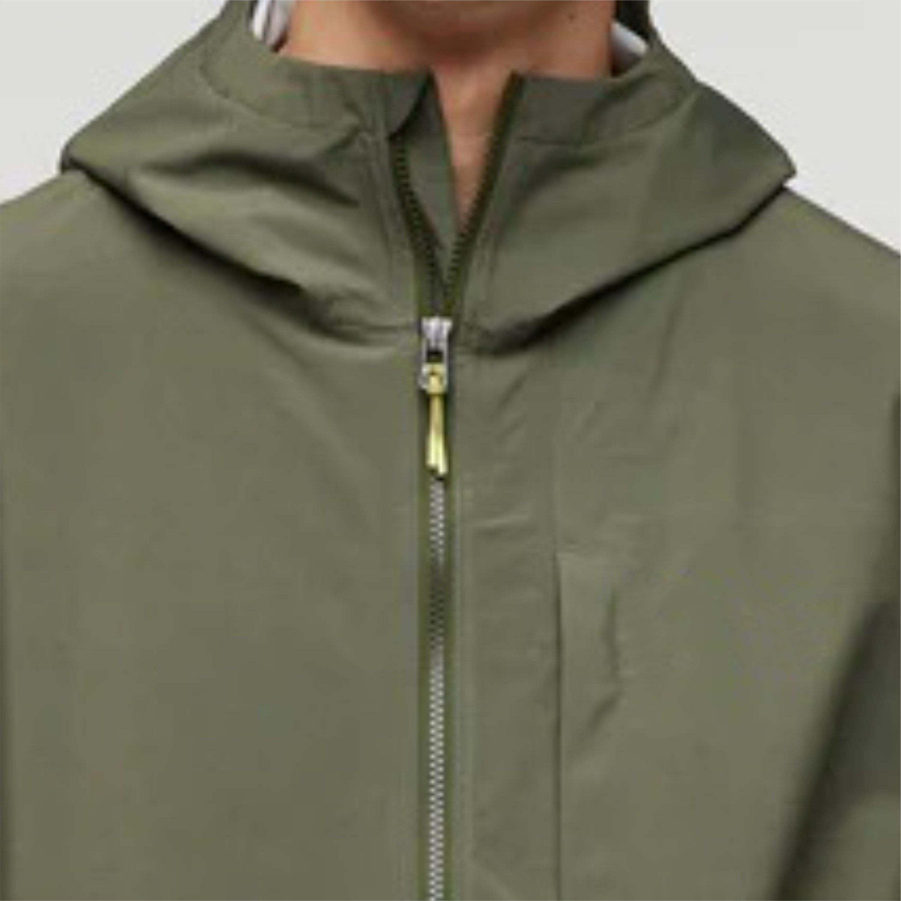 Unisex Rain Jacket for Outdoor Activities - Breathable Material, Quick-Drying, Ideal for Hiking and Camping