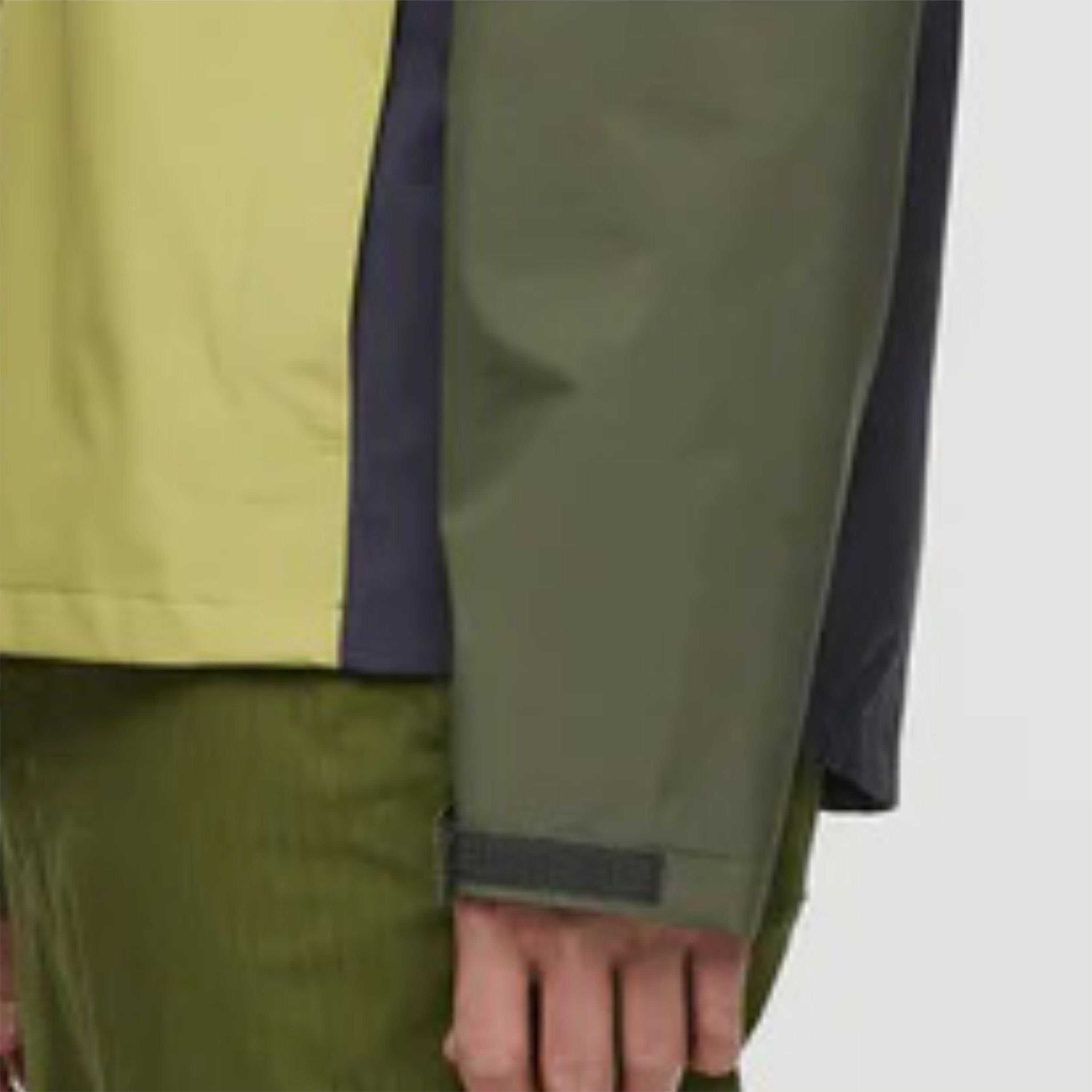 Unisex Rain Jacket for Outdoor Activities - Breathable Material, Quick-Drying, Ideal for Hiking and Camping