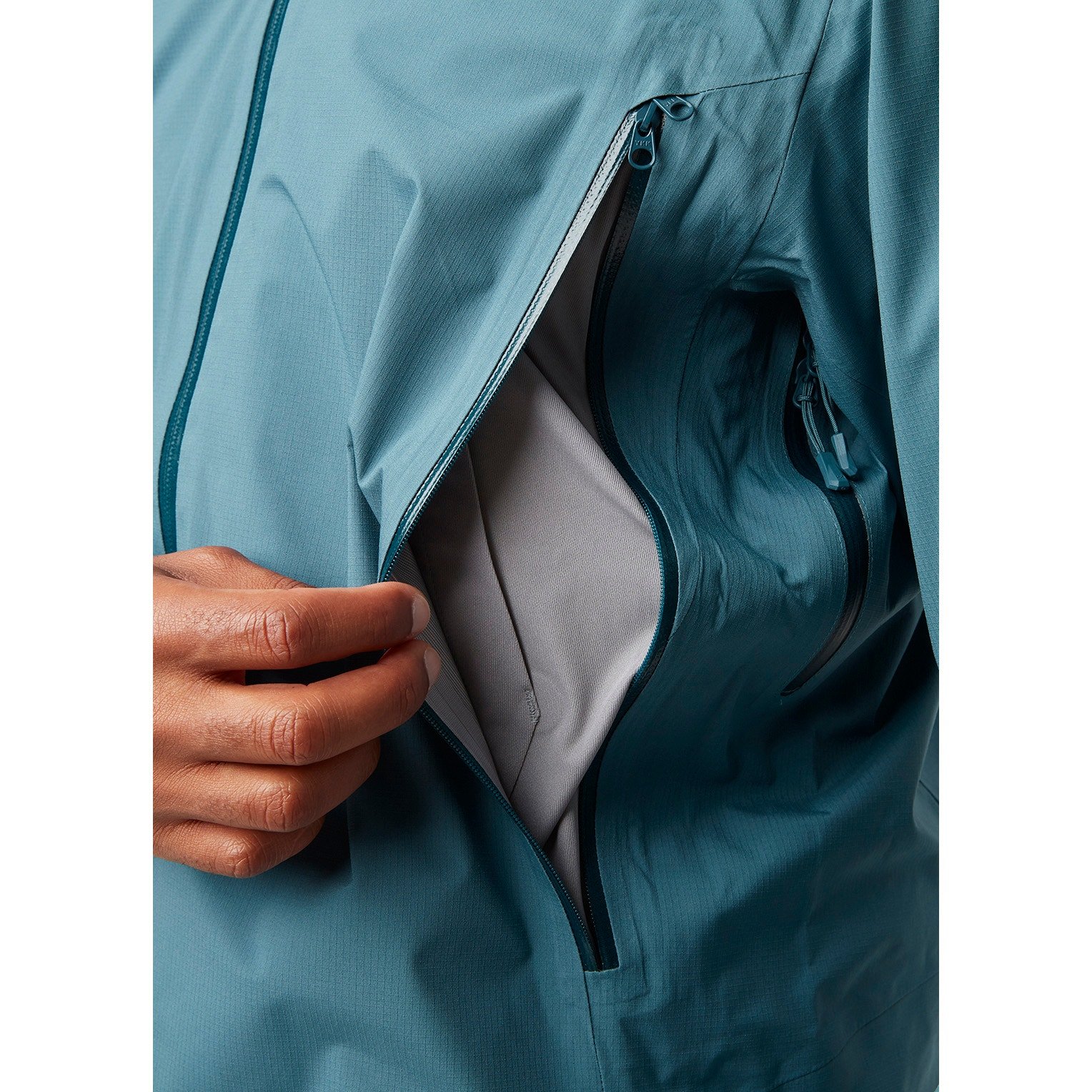 Customized Lightweight Windbreaker Mountain Waterproof Jacket Outdoor Wholesale Soft Shell Jacket For Men