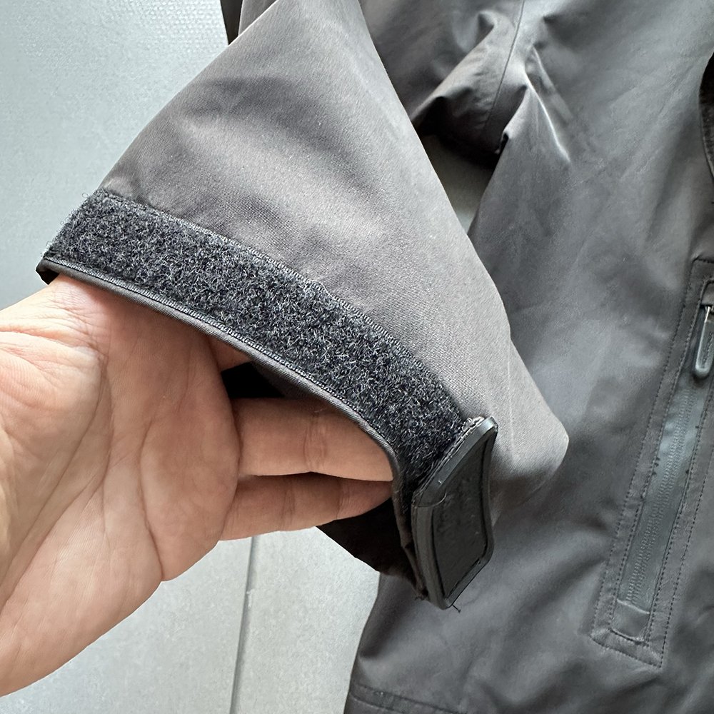 Goatest Customized high-quality men's hiking hard shell windproof jacket, waterproof outdoor Technical Windbreaker