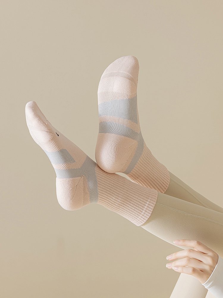 Sock pressure in a chromosomal-circle sport