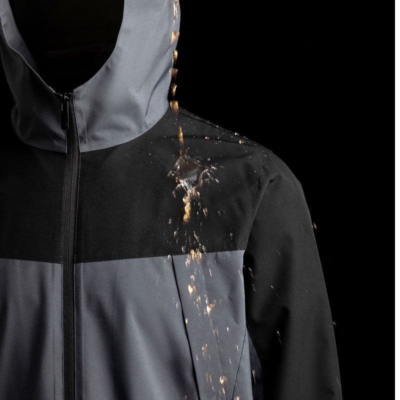 Men Outdoor Sports Coats Climbing Trekking Windbreaker Waterproof Jacket Camping Hiking Hoodies with Mesh Lining