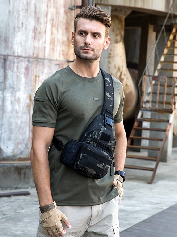 The Guardian's chest bag is a one-shoulder slant-in-door multi-purpose slingshot pack, and a slingshot bag