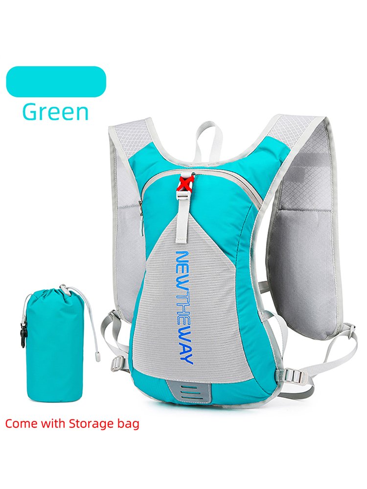 An outdoor sports bike rides a backpack to climb a mountain and folds a water bag with two shoulders