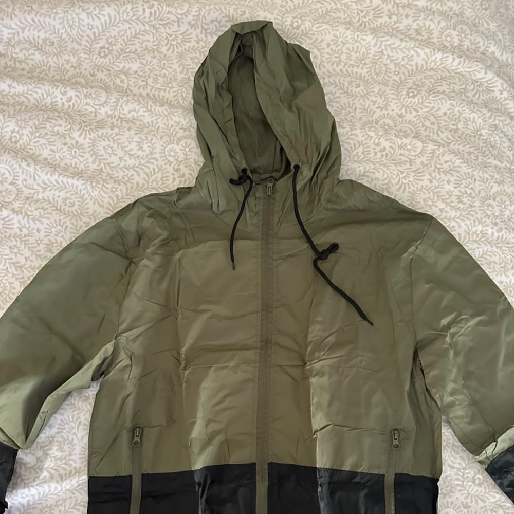 Mens Long Soft Shell Windbreaker Jackets Outdoor Hooded Pocket Raincoat with Zip Closure Waterproof Windstopper for Hiking