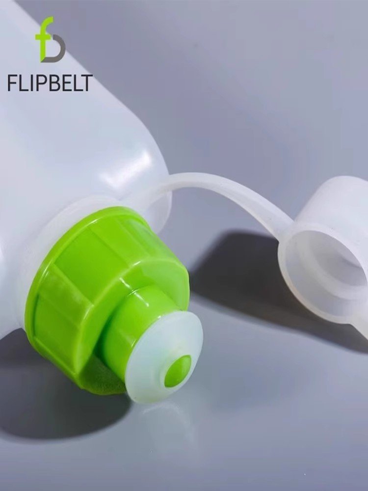 FlipBelt fly-bit movement carries plastic outdoor leak-proof large-capacity kettles with dust-proof caps + kettle mouths