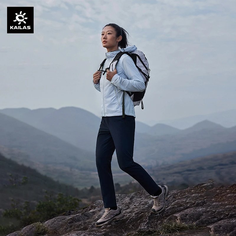 Customized Mountaineering Lightweight Outdoor Camping Solid Color Clothing Windproof Jacket KG2316209