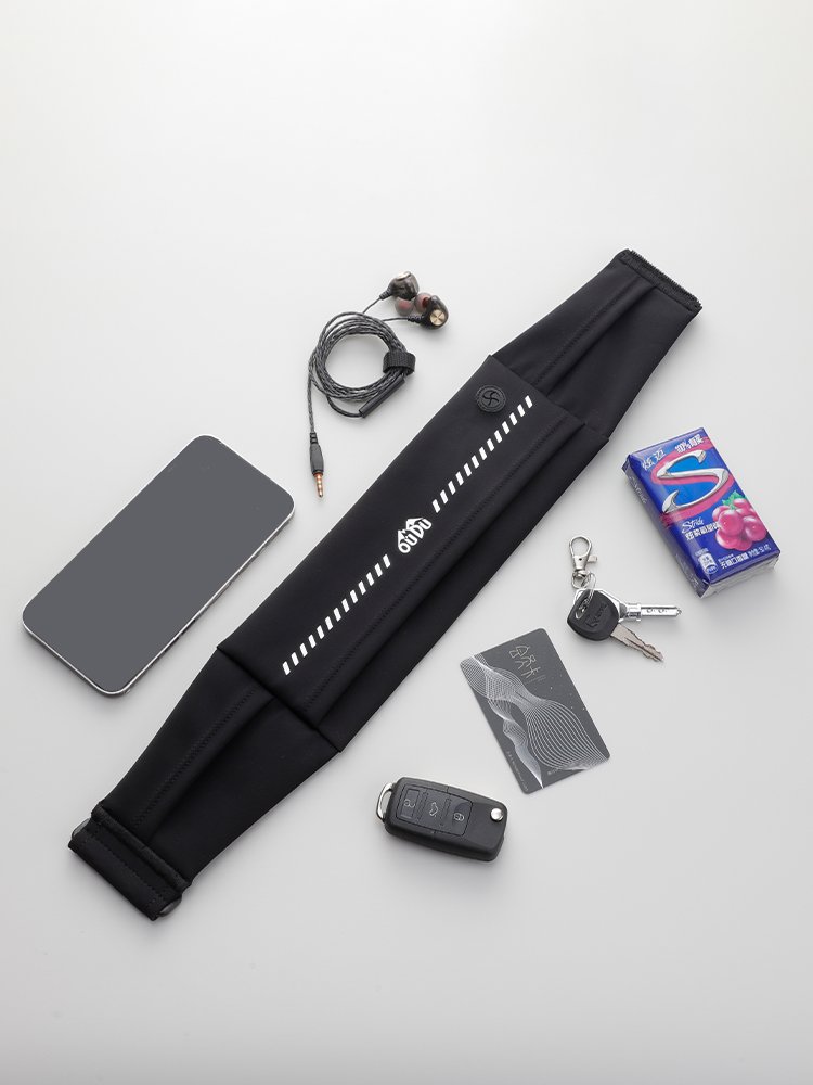 A sports bag with a man's mobile phone bag with a multi-purpose belt for a marathon outdoor invisible women's body