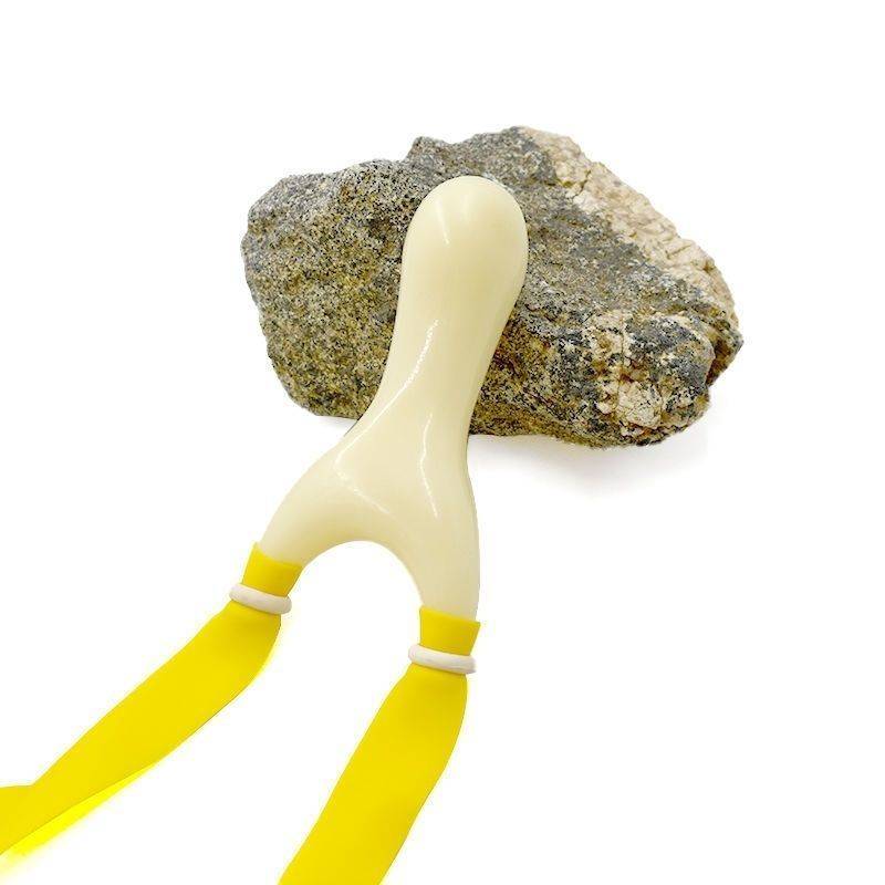 Resin Flying Tiger Flat Snake Slingshot is exempt from large power and high precision slingshot Classic traditional slingshot
