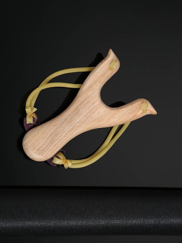 Outdoor slingshot traditional high -precision wooden children's wooden rubber band wooden solid wood toy mud pill nostalgic safety