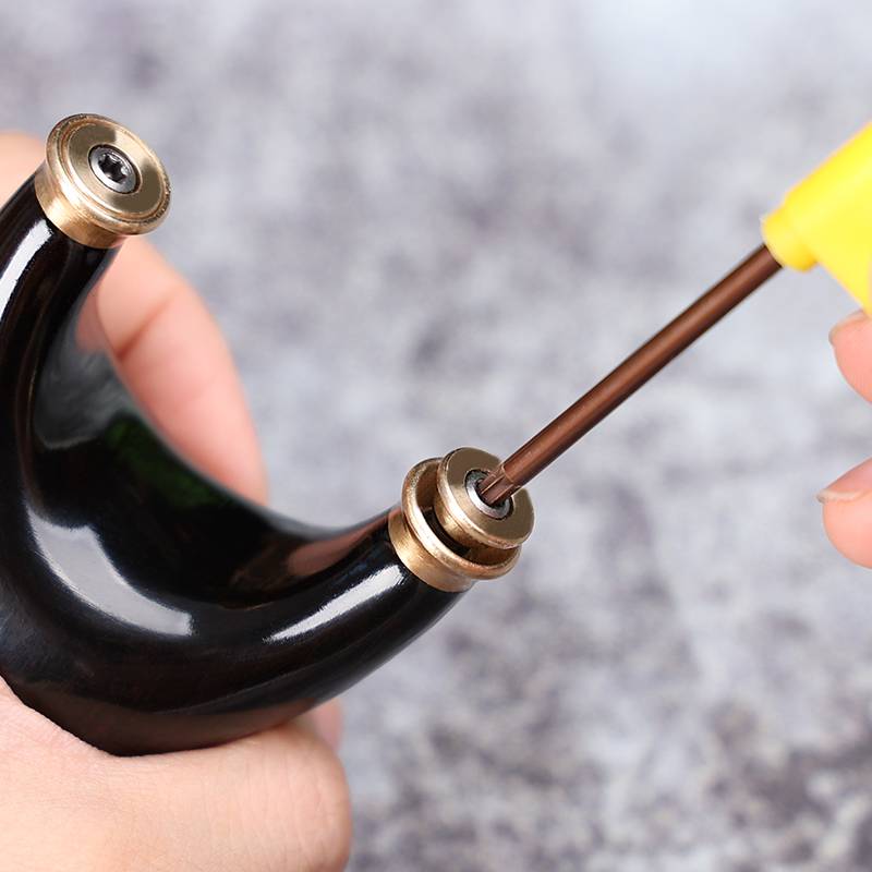Ziguang sandalwood fast pressure D solid wood slingshot Flying tiger flat skin precision outdoor shooting free anti -inverse bombers handmade actual combat